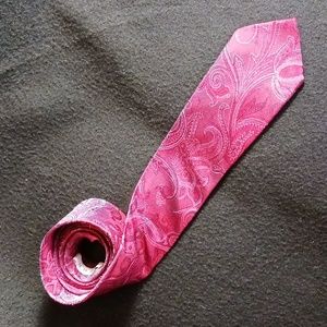 Ryan Seacrest Distinction Paisley Tie